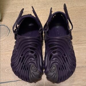 CROCS Dark Purple Textured Clogs